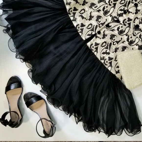 FIND THESE BEAUTIES & SO MUCH MORE IN MY CLOSET! - Picture 5 of 5